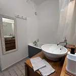 Sur Le Port De - A 2min Des Plages, Clim & Balcon Apartman *