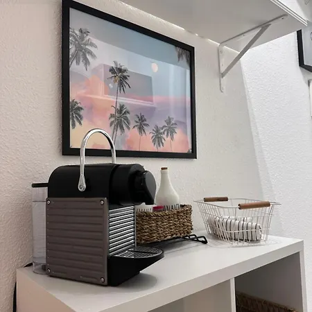 Apartment Sur Le Port De - A 2min Des Plages, Clim & Balcon *