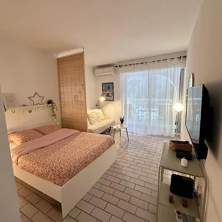 Sur Le Port De - A 2min Des Plages, Clim & Balcon Appartamento