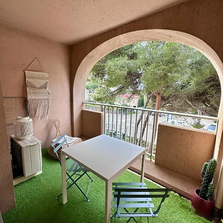Appartamento Sur Le Port De - A 2min Des Plages, Clim & Balcon Hyères