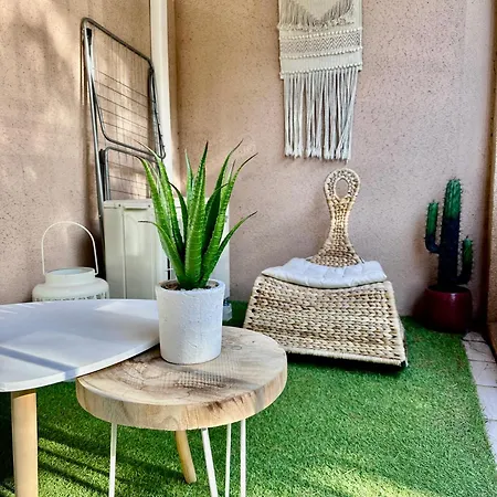 Sur Le Port De - A 2min Des Plages, Clim & Balcon *