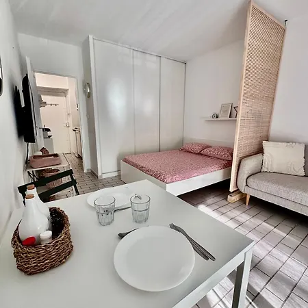 Sur Le Port De - A 2min Des Plages, Clim & Balcon Apartment *